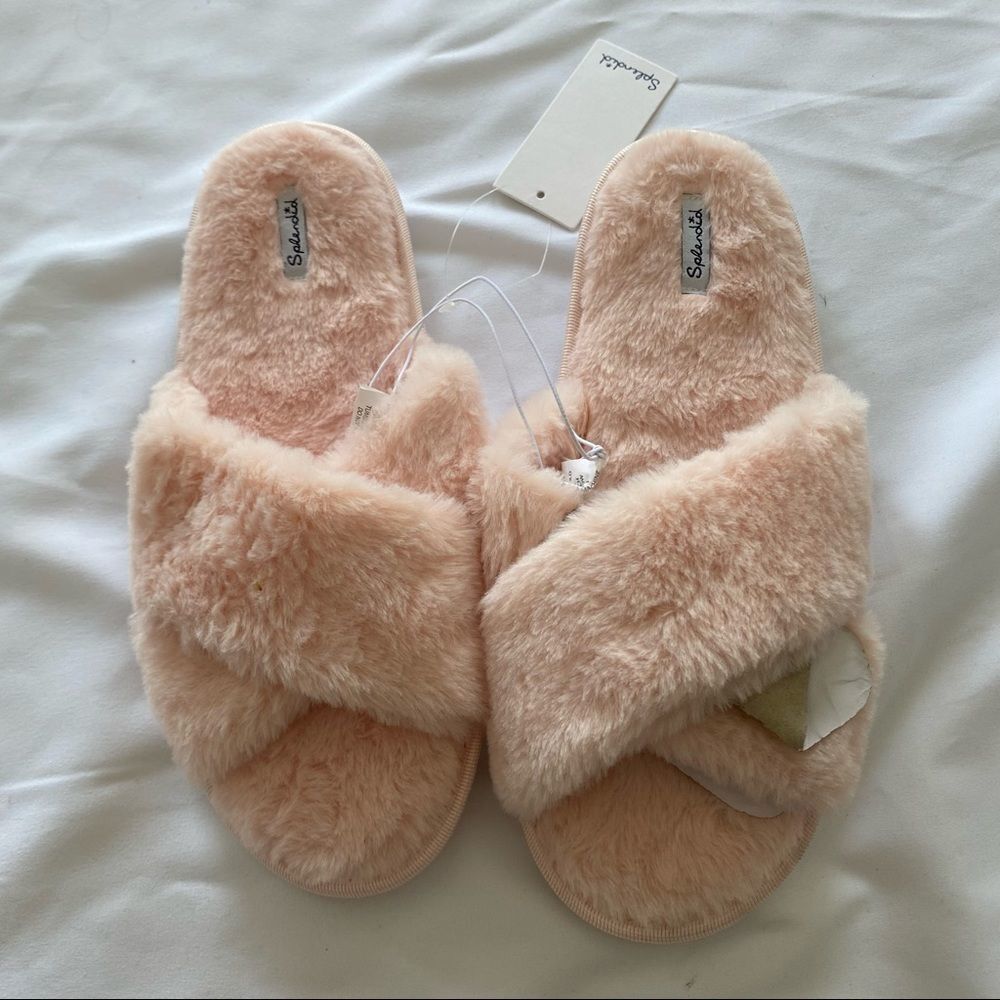 Splendid Women’s Fussy Open Front Cozy Slippers